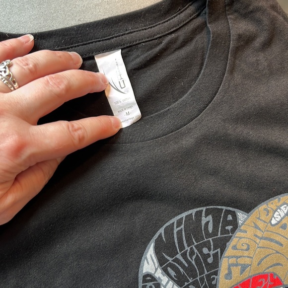 Loot Crate Pirates v Ninjas t-shirt - Picture 2 of 2